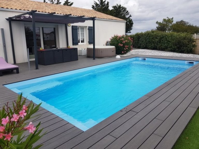 piscine coque polyester